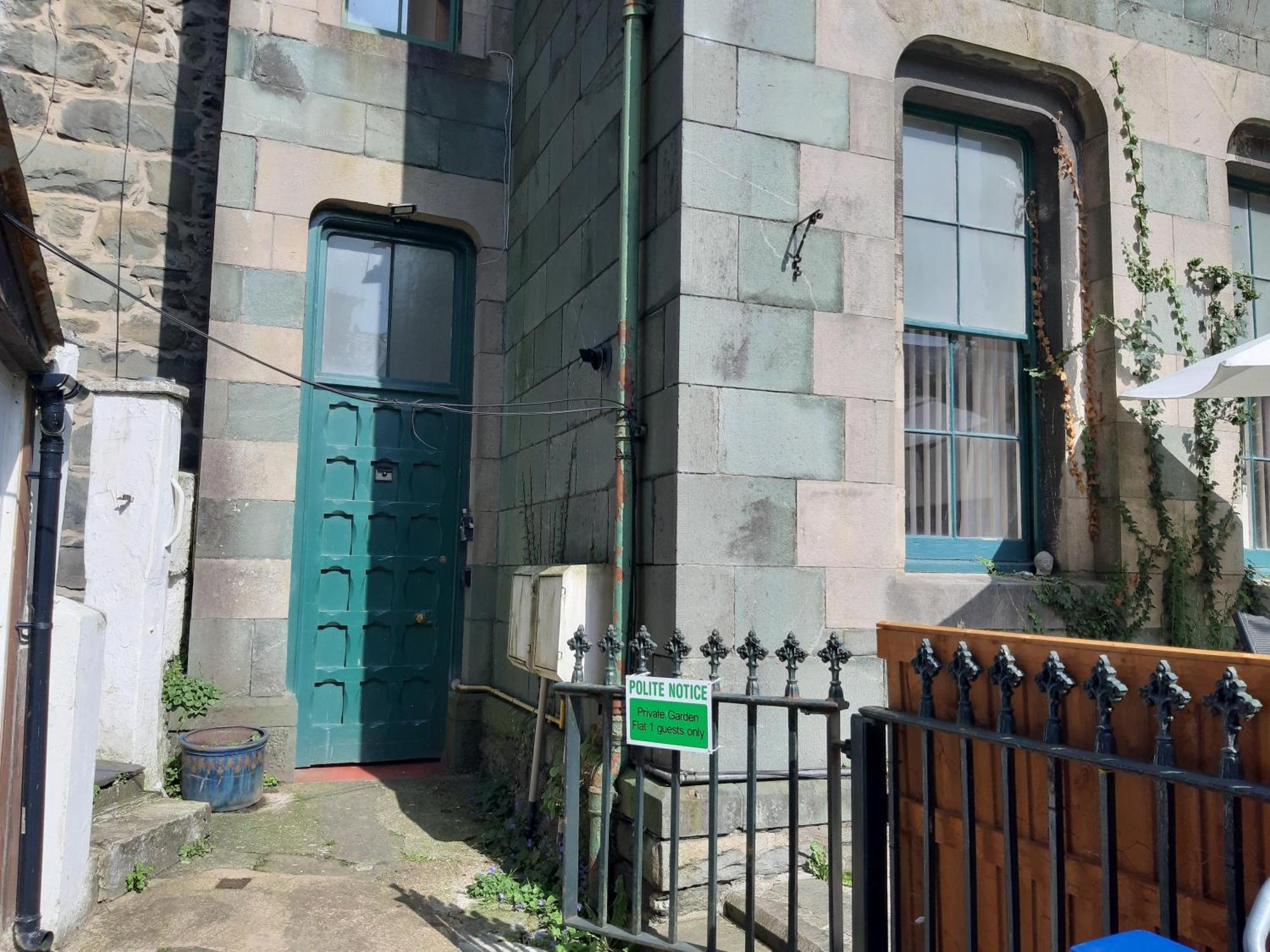 Apartment Ground Floor Centre With Garden Barmouth